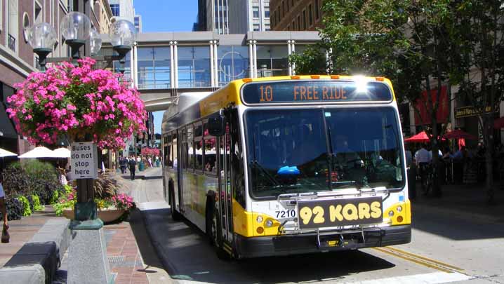 Metro Transit Gillig BRT Hybrid 7210